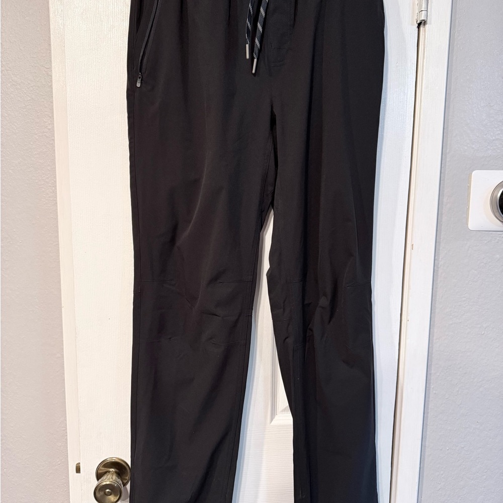 L.L. Bean Men's Black Joggers size large